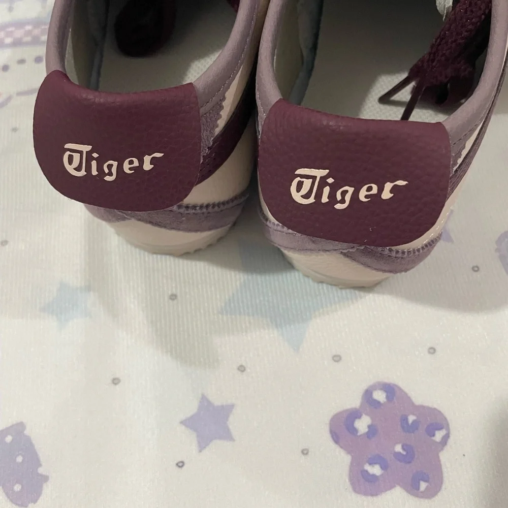 Onitsuka Tiger by Asics Women's Cream & Purple Runner Sneaker